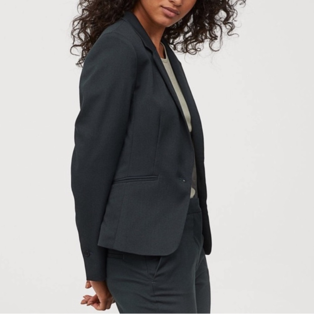 H&M NWOT Women Navy Blazer sz 14